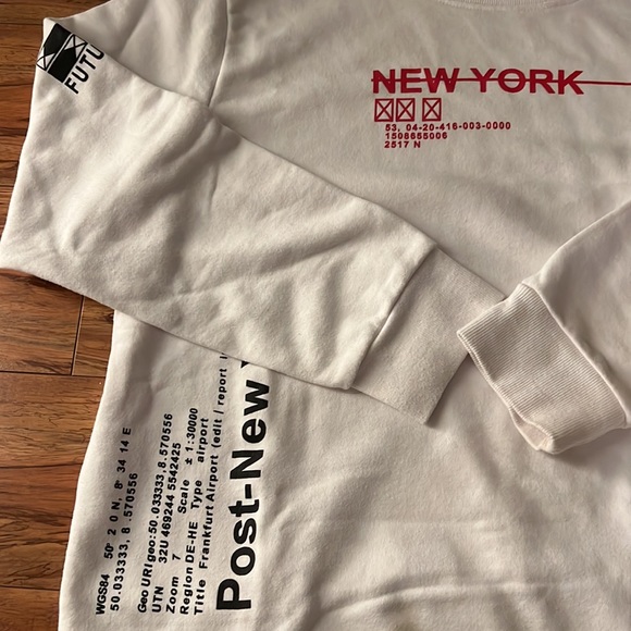 Forever 21 Graphic Crewneck - Picture 2 of 4